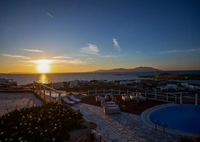 Vila Patron Pool Sunset